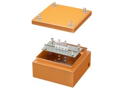 Коробка стальная FS с гладкими стенками и клеммниками, IP66, 150х150х80 мм, 4р, 450V, 6A, 4 мм2